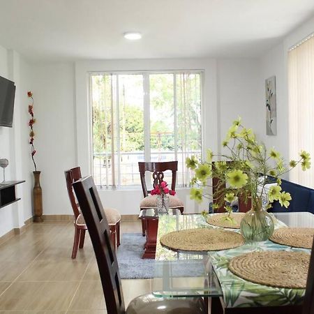 Lindo Apartamento Con Estacionamiento 부가 외부 사진