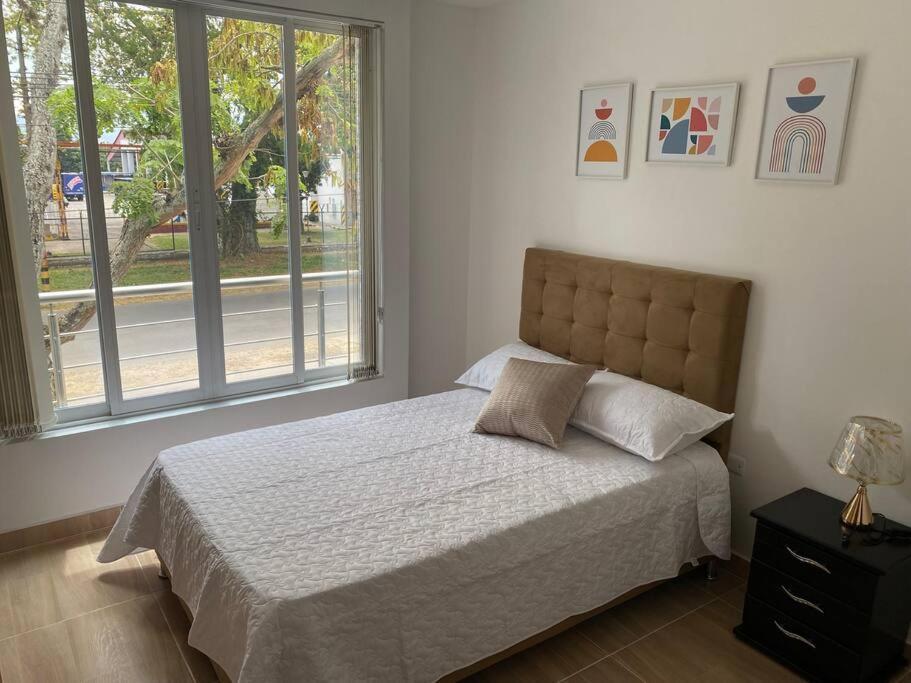 Lindo Apartamento Con Estacionamiento 부가 외부 사진