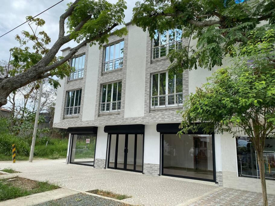 Lindo Apartamento Con Estacionamiento 부가 외부 사진