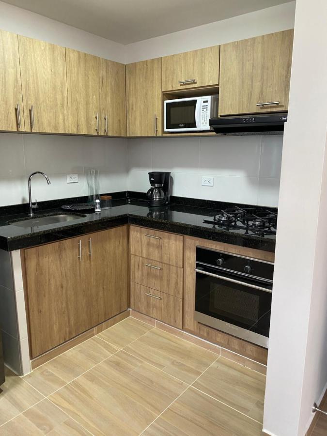 Lindo Apartamento Con Estacionamiento 부가 외부 사진