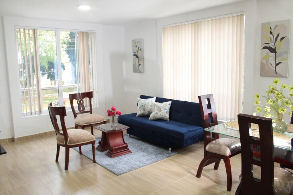 Lindo Apartamento Con Estacionamiento 부가 외부 사진