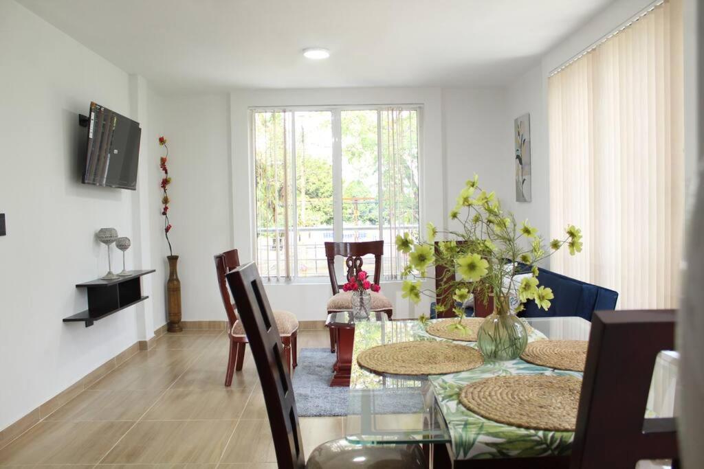 Lindo Apartamento Con Estacionamiento 부가 외부 사진