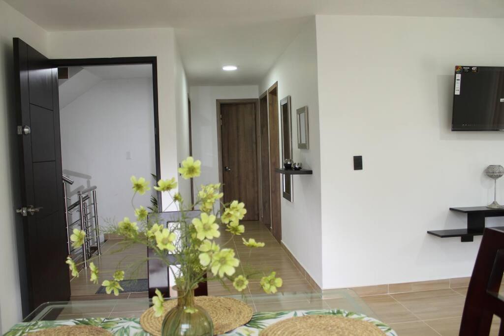Lindo Apartamento Con Estacionamiento 부가 외부 사진