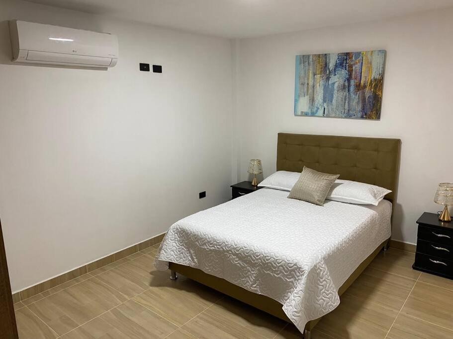 Lindo Apartamento Con Estacionamiento 부가 외부 사진