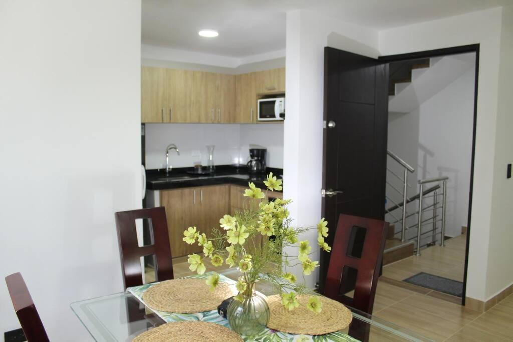 Lindo Apartamento Con Estacionamiento 부가 외부 사진
